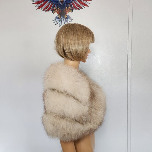 554 Fox fur shawl - Picture 4 of 5